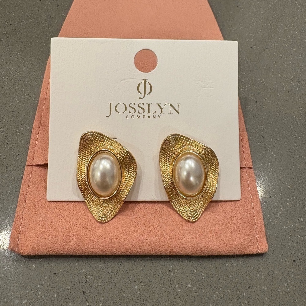 JOSSLYN fashion earrings